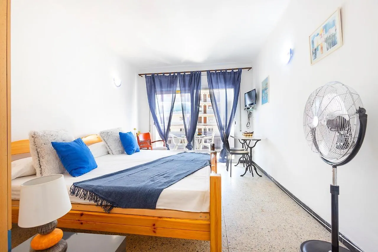 Rnet - Weekend Roses Apartamento