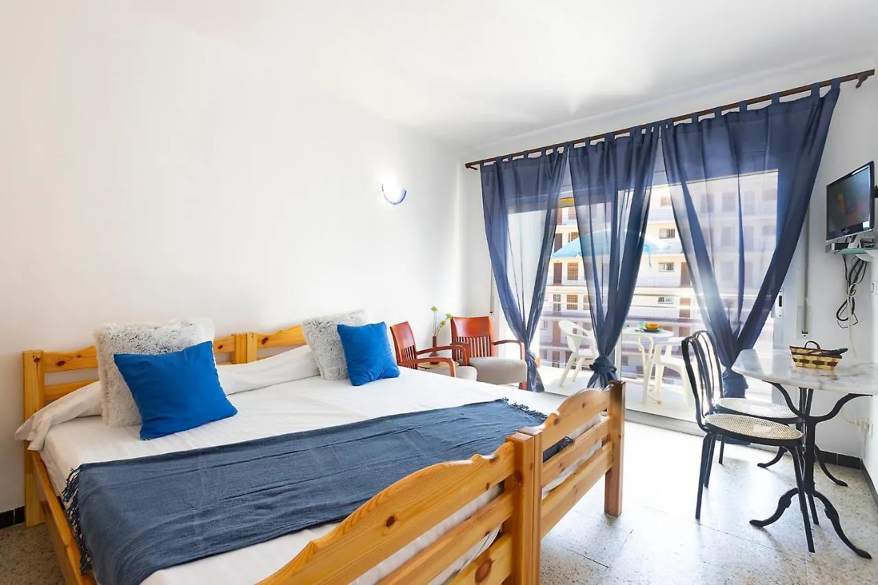 Rnet - Weekend Roses Apartamento